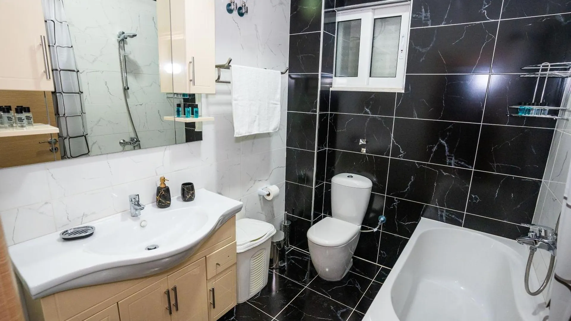 A&V Apartments Sarande