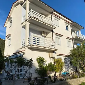 https://apartments-olea.primorje-gorskikotar.com